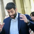 Haos na Šapićevoj konferenciji: Pojavio se poslanik i pitao ga za stan u Barseloni, gradonačelnik pretio da „neko ima“…