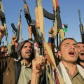 Novi nemilosrdni napadi: Amerika ponovo udarila na Hute, u Jemenu uništeno skladište oružja