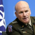 Komandant NATO: "Pojačaćemo snage na Kosovu i u BiH, dovešćemo više teške opreme"