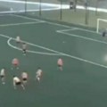 Jezivo! Grom udario u teren na treningu fiorentine! Fudbaleri popadali na zemlju, kamera zabeležila horor trenutak