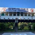 VIDEO Građani skinuli i zapalili transparent „Propala vam je obojena revolucija“