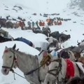 U toku evakuacija više od 200 preostalih planinara sa Mont Everesta