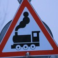 Užas u Pančevu: Voz udario u automobil u kom su bili otac i ćerka