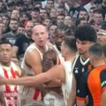Odželej želeo da se obračuna sa igračima Asvela, pa dobio ovacije "Beogradske arene"