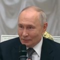 Putin zapeo usred rečenice, nastao je potpuni šok! Procurio snimak koji je Kremlj sakrio od javnosti, Zelenski ga brutalno…