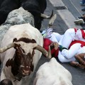 Pet trkača povređeno na trci s bikovima u Španiji: Čuveni festival u Pamploni okupio hiljade posetilaca iz celog sveta