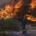 Grčka se bori sa šumskim požarima, 45 izbilo za sat