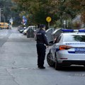 Automobil naleteo na dete ispred škole na Karaburmi
