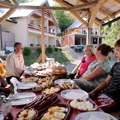 Ovo se zove doručak! Žika Nikolić otkrio bisere Sjenice: Evo šta će vas u ovom gradu dočekati na trpezi