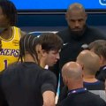 U NBA skoro kao u Evropi: Igrači Lejkersa okružili sudije, Luka i Lebron morali da odvajaju saigrača!