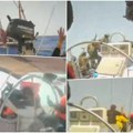 Izraelska mornarica presrela humanitarni brod! Posada digla ruke uvis, dramatičan snimak naprasno prekinut! (video)