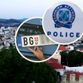 Драма на летовању Србин паркирао на место за инвалиде уз карту, па остао без таблица! Спасао га један позив!