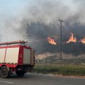 Evakuacija iz letovališta Siviri na Hakidikiju zbog požara, vatra oštetila kuće