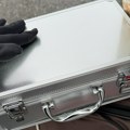 Uhvaćena na aerodromu "Nikola Tesla": Carinici joj u torbama našli luksuz od 12.000 evra - evo šta je pokušala da prenese bez…