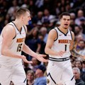 "Nikola, kako da smuvam Srpkinju?" Jokić dobio ludo pitanje od saigrača, a ono što mu je "odgovorio" potpuno je genijalno