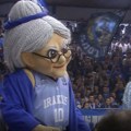 VIDEO: Predstavili simpatičnu maskotu pa izgubili od Olimpijakosa