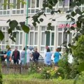 "Deca odrastaju u atmosferi sukoba, svađa i konflikata" Pucnjava u školi u Lukavcu novi alarm za uzbunu