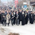Parastosom i svečanom akademijom obeležena 20.godišnjica Pogroma nad Srbima u Gračanici i Kosovskoj Mitrovici