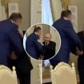 "Tri puta po srpski"! Dodik otišao kod Putina, hteo da ga izljubi 3 puta, završilo se na pokušaju! (video)