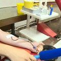 Akcija dobrovoljnog davanja krvi u Ateljeu 212, davaoci dobijaju dve besplatne karte za predstave