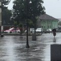 Grom napravio haos u Čačku Semafor u Ljubiću ne radi, kruži važan apel za sve vozače (foto)
