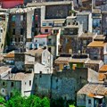 Kupila kuću u Italiji sa 17 soba za siću: Kanađanka sada potpuno renovira svoju oazu! Gužvu zamenila mirnim mestom