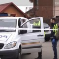 Drama u u srpskom komšiluku! Osumnjičen da je nasmrt pretukao pastorka (2), zabarikadirao se u kući sa sopstvenom bebom, drži…