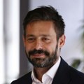 Sestre Milana Vasića prave su lepotice, a jedna ga je na današnji dan učinila najsrećnijim FOTO