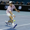 Slučajno? Siner napucao rivala na mreži i prošao dalje VIDEO