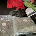 Otvorili "Audi" i imali šta da vide! "Pao" diler na Novom Beogradu: Krio više od 2 kilograma droge, pronađena i vagica…