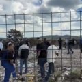 Haos kod Goveđaka: Pokušaj ulaska mehanizacije zaustavila policija, građani poručuju – „Preko nas nećete proći!“