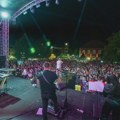 Boban Rajović održao koncert po snažnom nevremenu: Publika sve vreme pevala uglas, momci u publici poskidali majice (VIDEO)