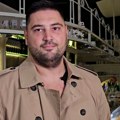 (Video) Domaćinski Ljuba Perućica pokazao atmosferu iz porodičnog doma u Požarevcu, sa ocem peče rakiju, miriše celo dvorište…