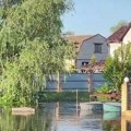 Delovi Hersona već pod vodom Posle rušenja brane, poplava ugrožava 16.000 ljudi, sledećih 5 sati biće kritično (video)