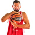 Mirotić nedovoljan, Miličićev Napoli srušio Armani