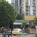 Dramatični snimci haosa na ulicama Londona: Demonstranti bacali zaštitnu ogradu na policiju
