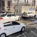 Stupila na snagu odluka Prištine o uklanjanju stikera na vozilima srpskih tablica