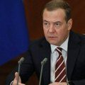 "Lek je tačno pogodio svoj cilj" Medvedev o reakcijama Šolca i Sunaka na Putinov intervju - "Neobični Britanac i čistokrvni…