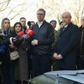 Vučić: Cilj da do kraja godine imamo 5.000 dronova-kamikaza Komarac, ispitivanje planirajućih avio-bombi za Orao i MiG-29…