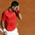 Novak posetio oca u bolnici