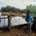 Vojska Srbije angažuje dodatne kapacitete za pomoć u vodosnabdevanju sela oko Topole i Pirota