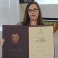 Jovana Nikolić prvi laureat: U kraljevačkoj biblioteci uručena književna nagrada „Goran Petrović“