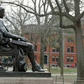 Trampova administracija blokirala upis stranih studenata na Harvard