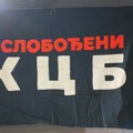 Policija privodi članove udruženja Oslobođeni KCB ispred Kulturnog centra Beograd (VIDEO)
