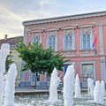 Zaposleni u biblioteci ukazuju na niz neobičnih odluka u vezi sa nabavkom knjiga