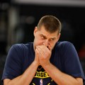 Nikola Jokić i s povredom gazi sve pred sobom: Novi tripl-dabl, deluje kao mašina