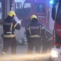 Stravičan požar kod Sombora, povređena jedna osoba. Planuo objekat u kome je bilo dete! Spasioci evakuisali ljude (foto)