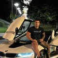 Za njega kažu da je najbahatiji sin na Balkanu: Evo odakle mu tolike pare: slupao zlatnog "Poršea", bio sa starletama, divljao…