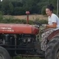 Na vrhuncu slave napustila je glumu i vratila se u rodno selo: Danas sa suprugom obrađuje zemlju i ima troje dece (FOTO)