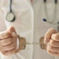 Major policije o lažnim lekarima koji iznuđuju hiljade evra: "Najčešće su to građani čija deca žive u inostranstvu"